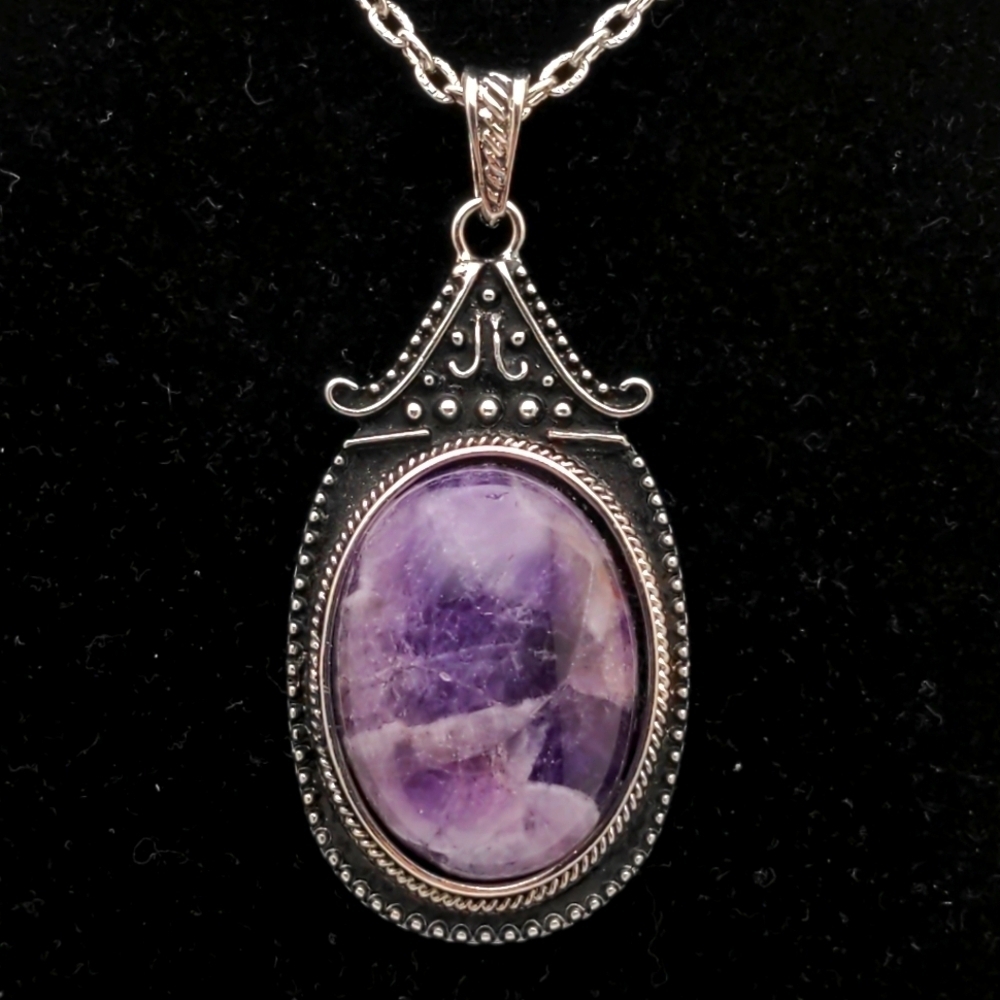 Antique Silver Necklace with Amethyst Amulet - Picture 4 of 4
